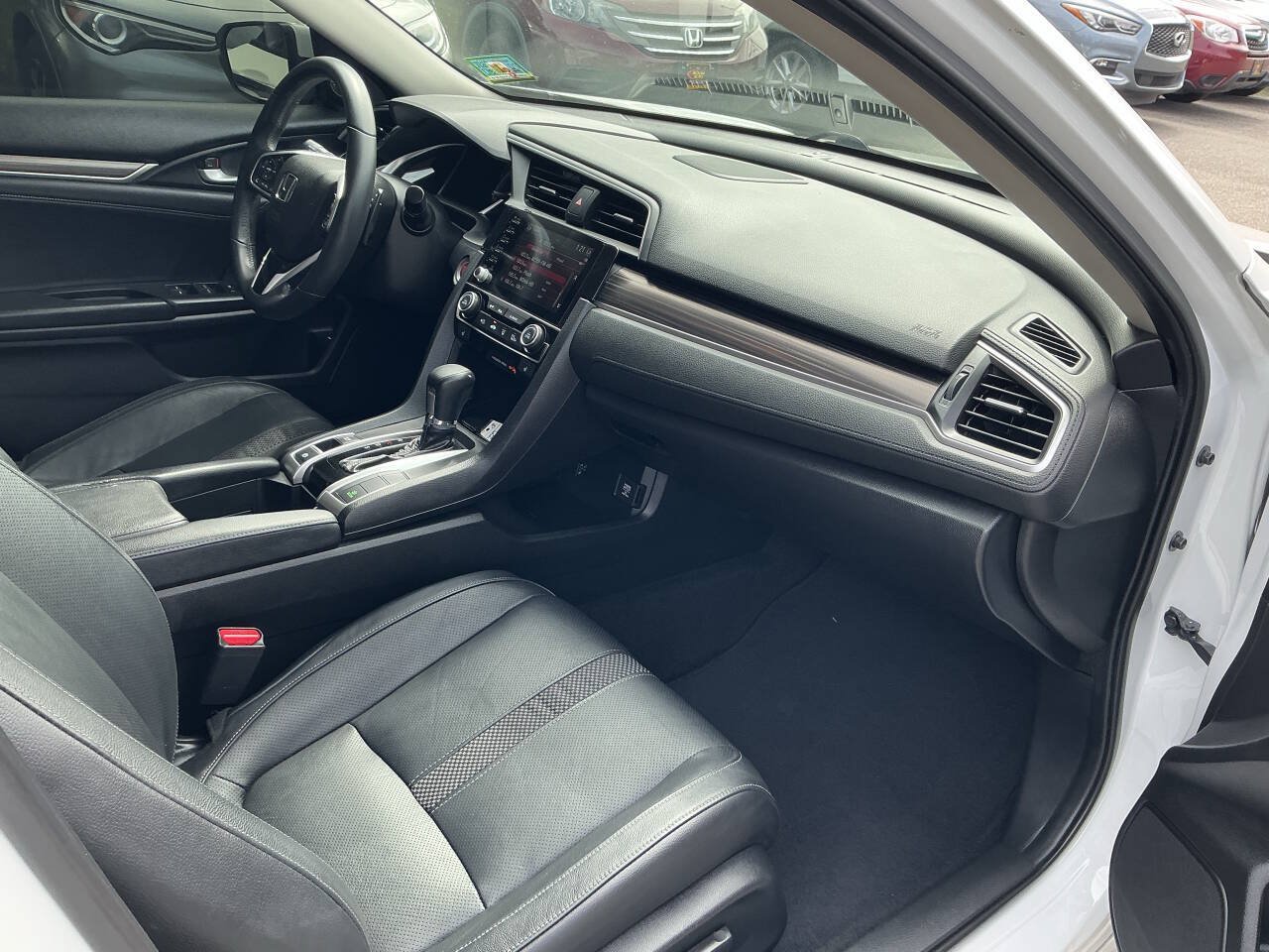 Used 2019 Honda Civic Touring image 37
