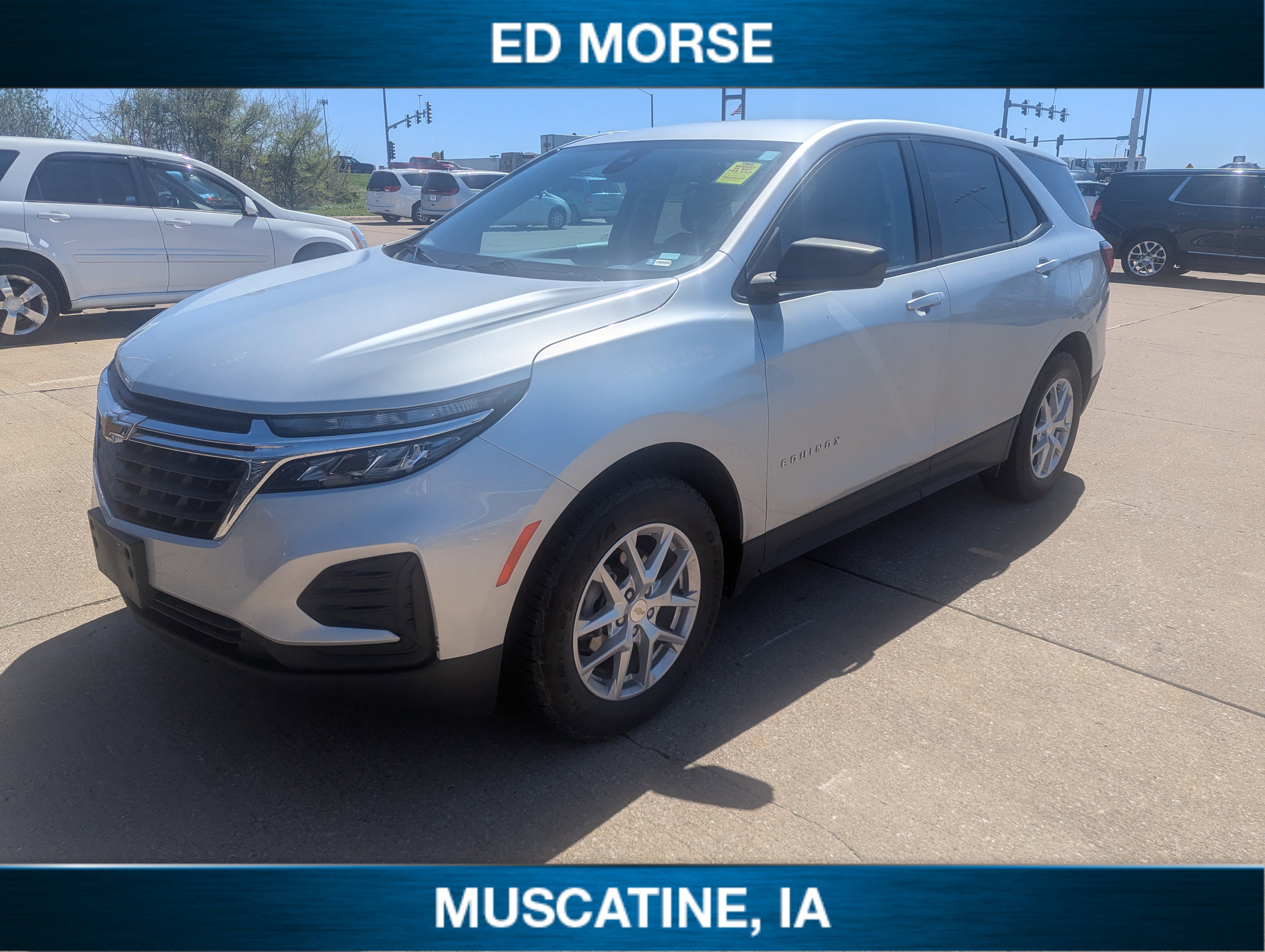 Certified 2022 Chevrolet Equinox LS w/ LS Convenience Package AWD/4WD image 1