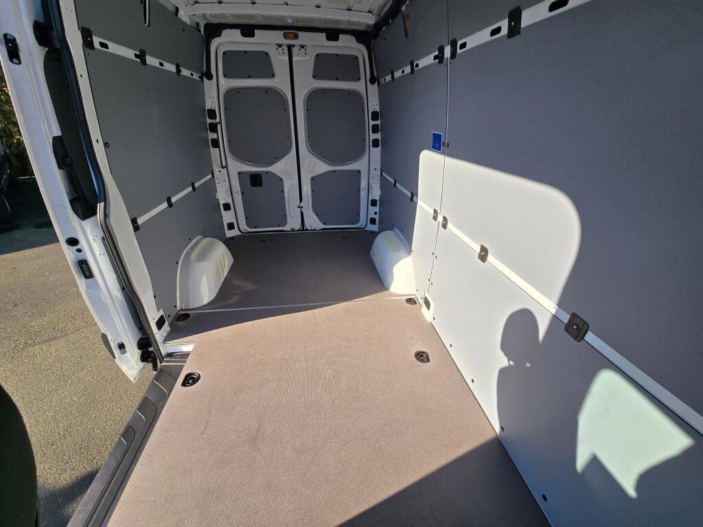 New 2025 Mercedes-Benz Sprinter 2500 image 16