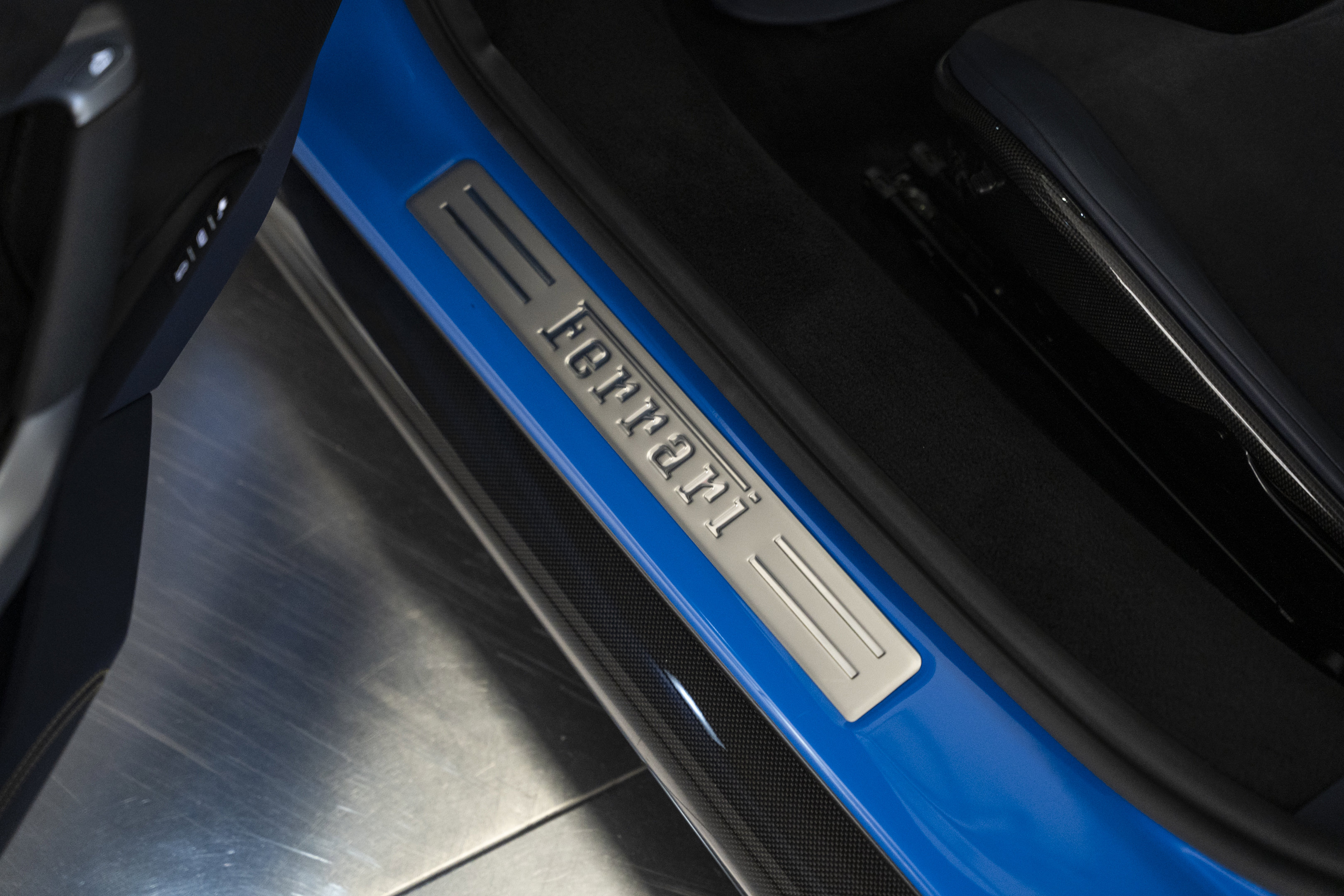 Used 2024 Ferrari 296 GTS image 34