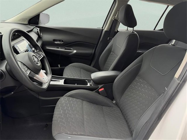 Used 2022 Nissan Kicks SV image 12