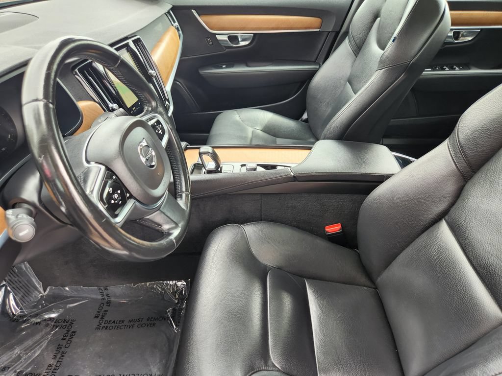 Used 2022 Volvo S90 B6 Momentum AWD/4WD image 4