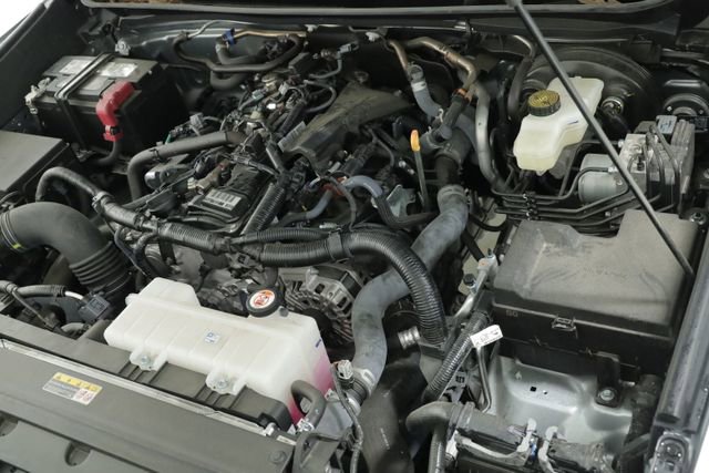 Used 2025 Toyota Tacoma TRD Off-Road AWD/4WD image 11