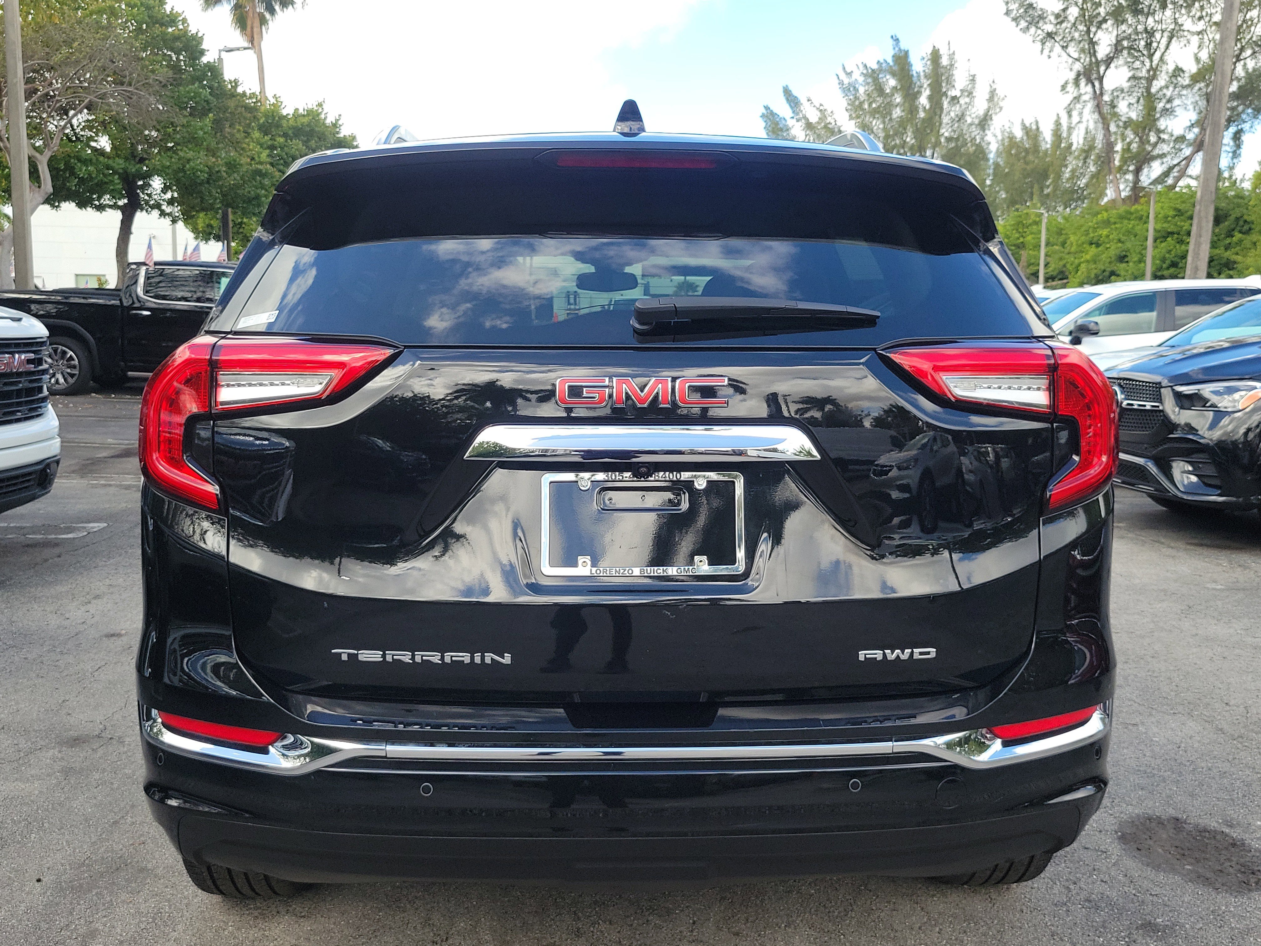 Used 2023 GMC Terrain Denali image 6