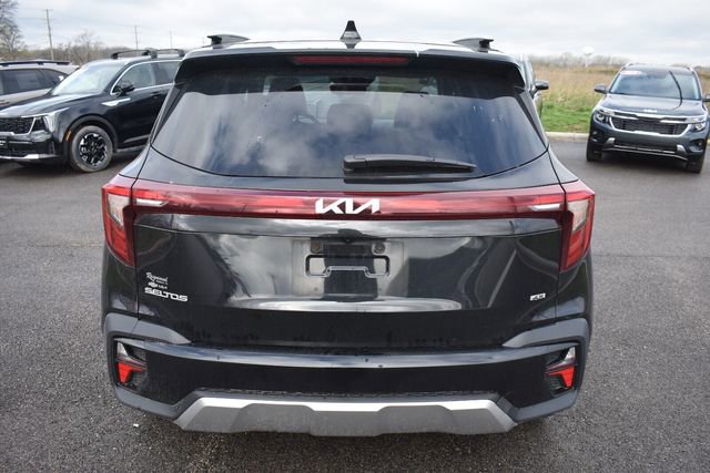 Certified 2024 Kia Seltos S image 4