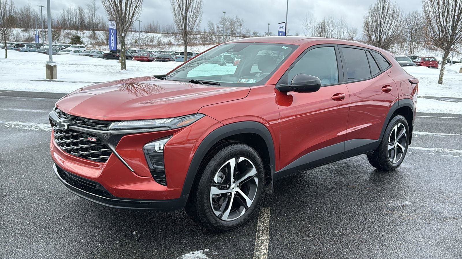 Used 2024 Chevrolet Trax RS w/ Driver Confidence Package image 14
