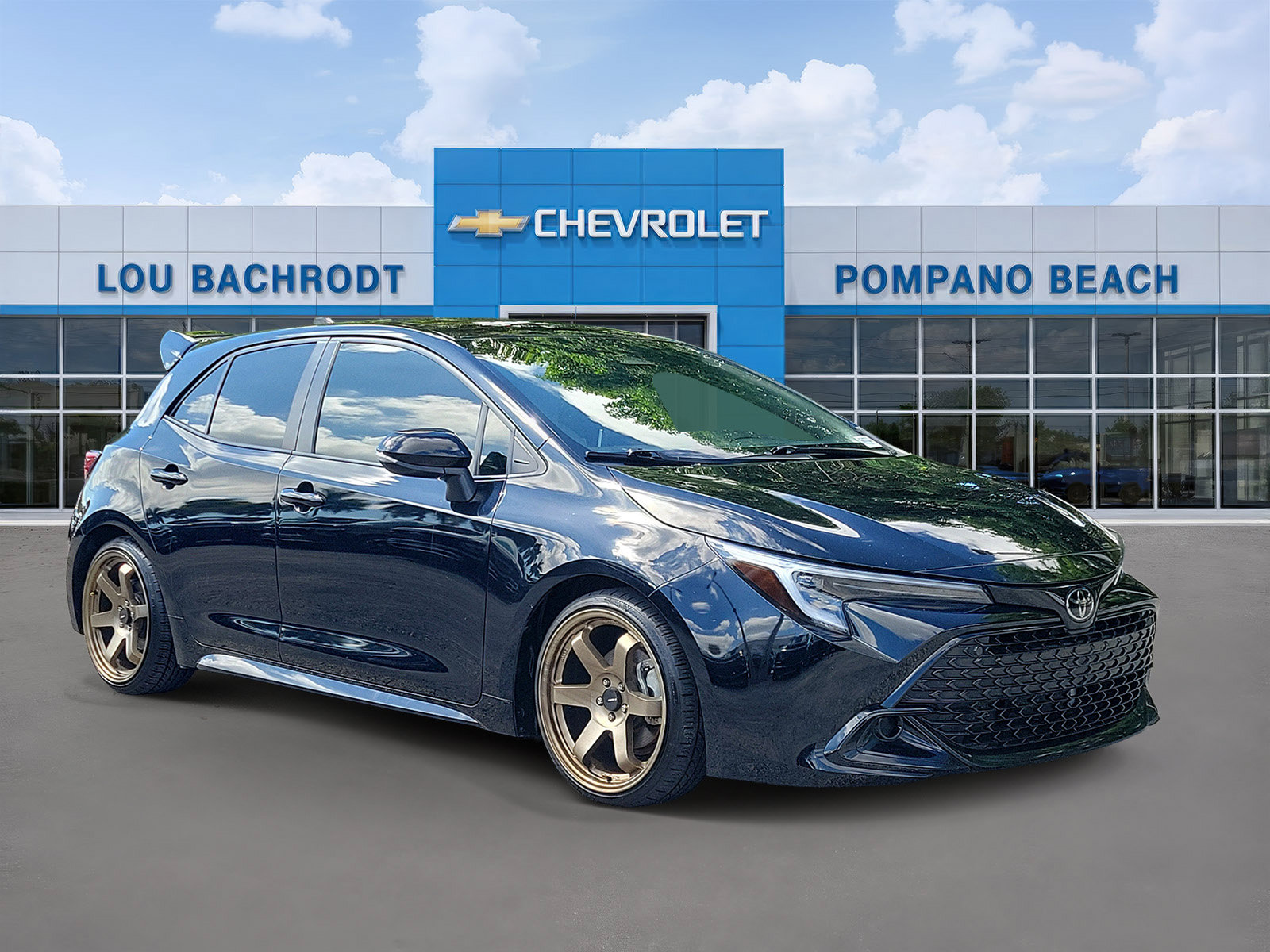 Used 2025 Toyota Corolla SE FWD image 1