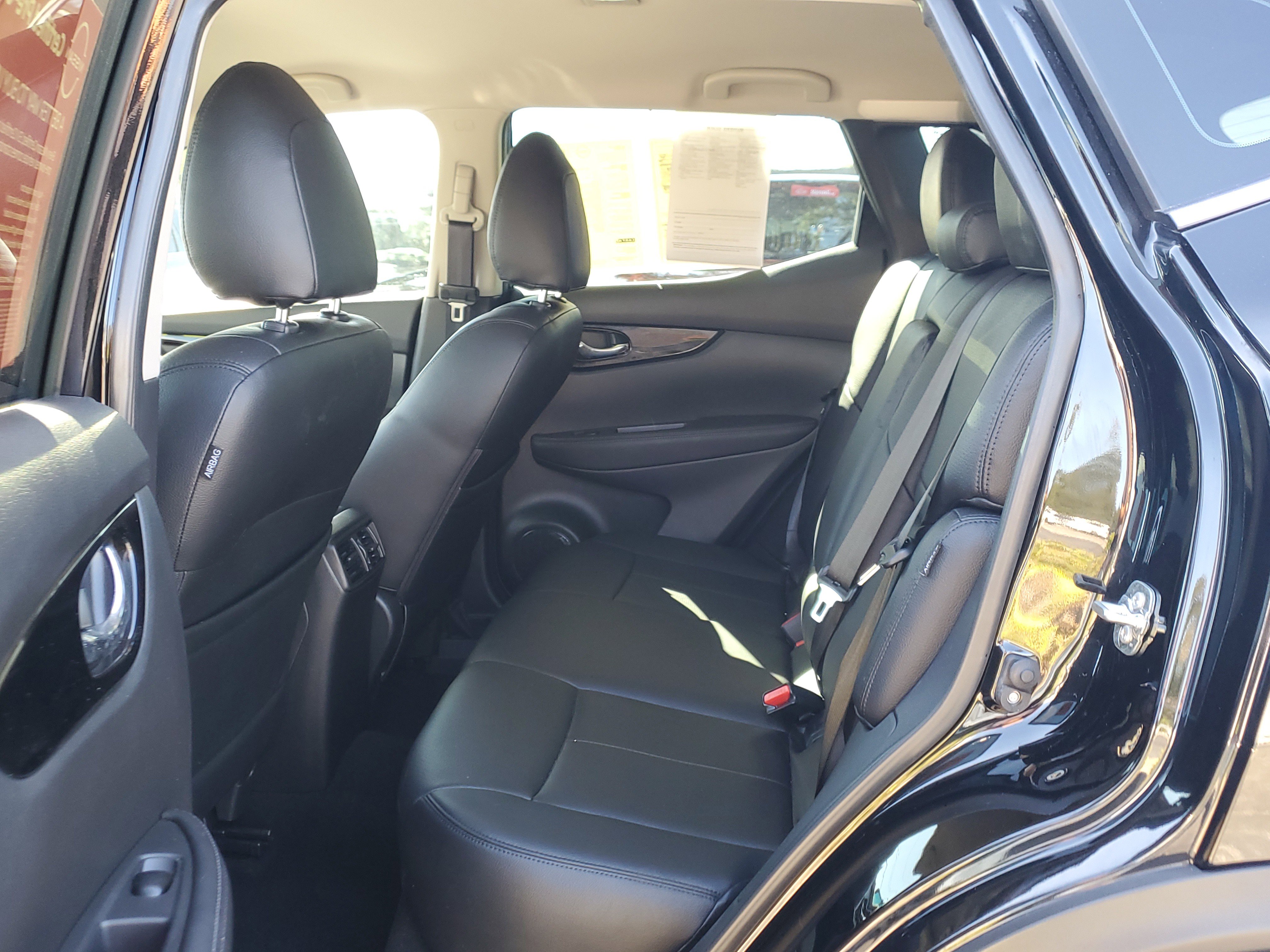 Certified 2022 Nissan Rogue Sport SV image 12