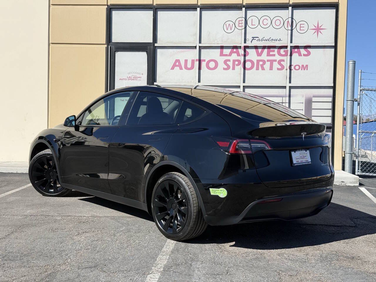 Used 2023 Tesla Model Y Long Range AWD/4WD image 38