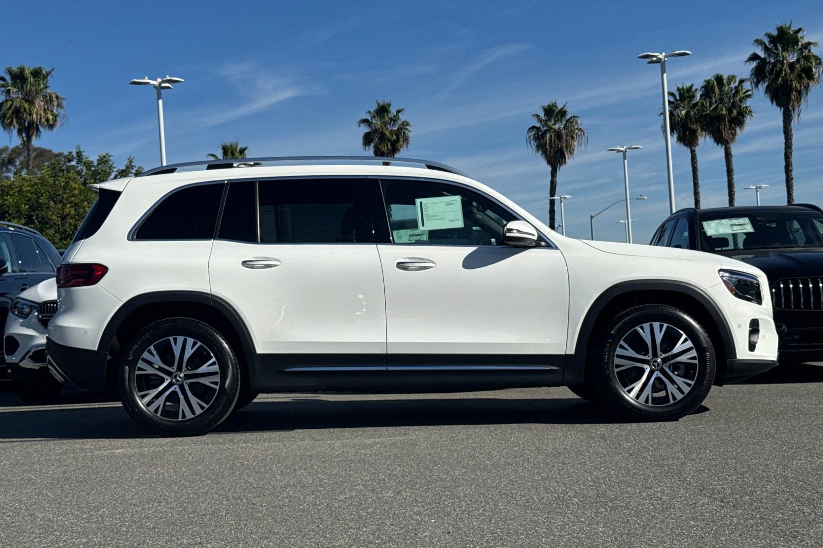 Certified 2025 Mercedes-Benz GLB 250 image 3