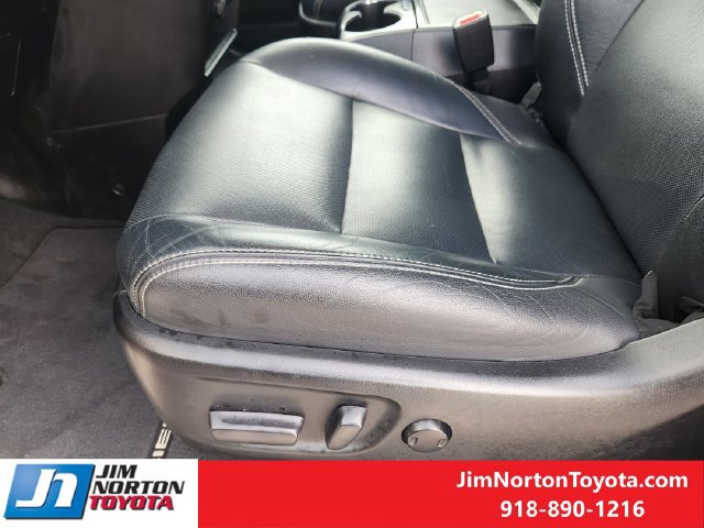 Used 2020 Toyota Sienna SE w/ SE Preferred Package FWD image 25