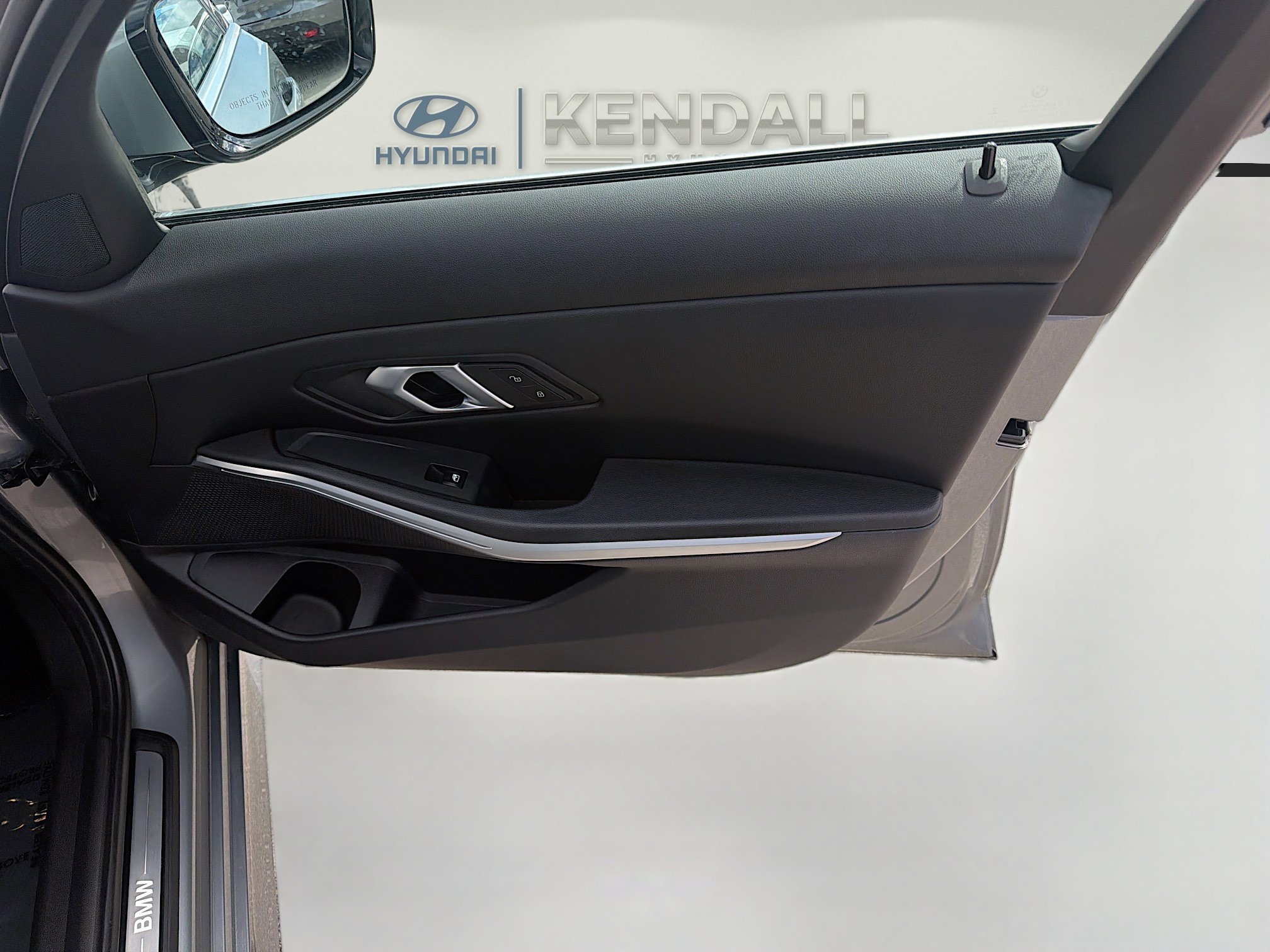 Used 2024 BMW 330e image 31