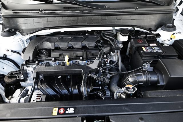 Certified 2025 Hyundai Venue SEL FWD image 28