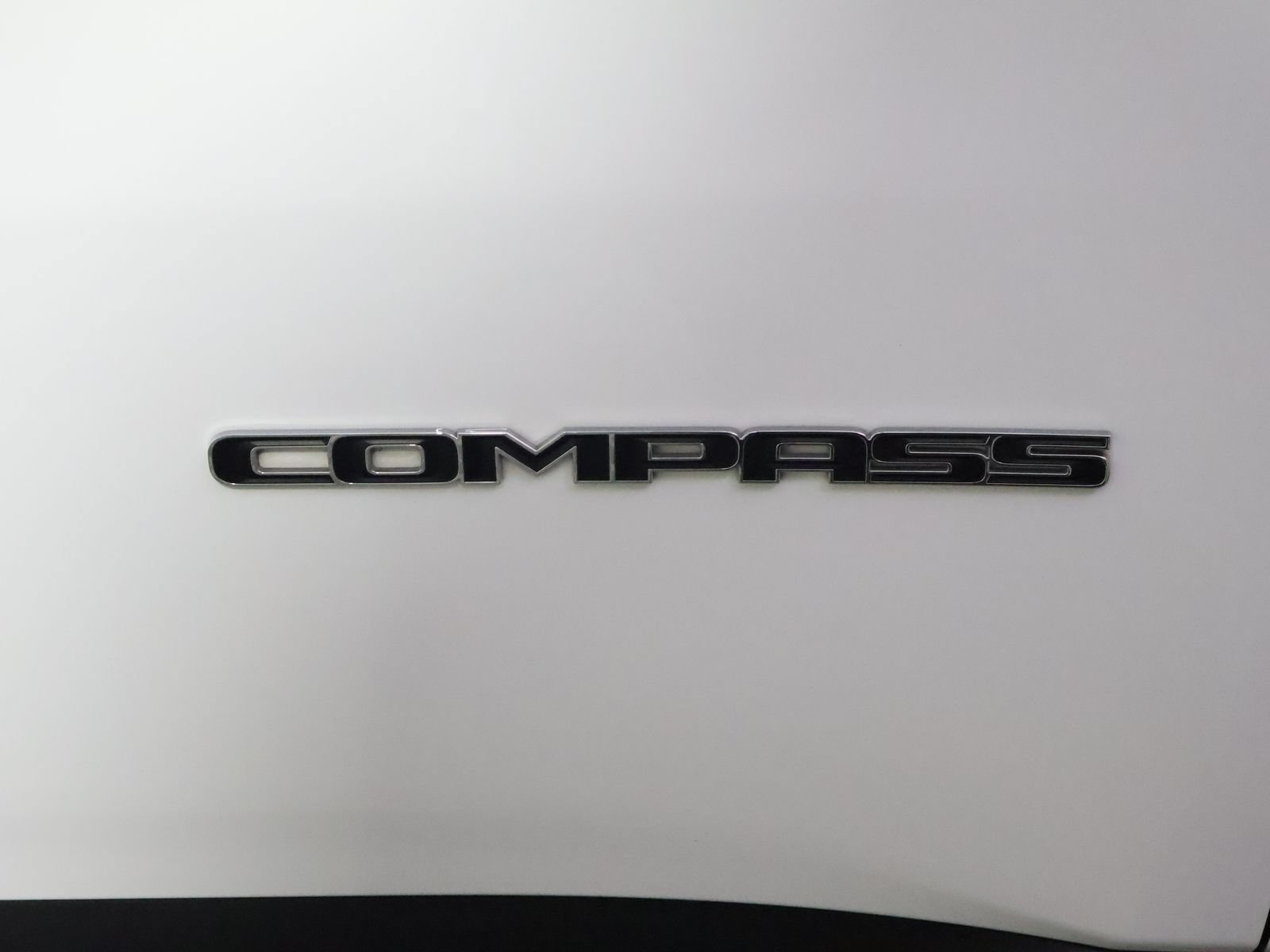 Used 2024 Jeep Compass Latitude AWD/4WD image 5