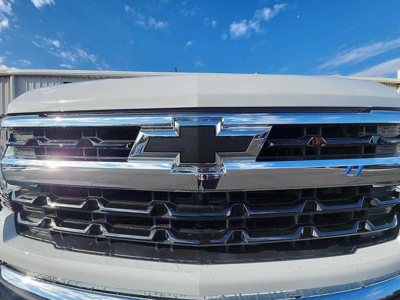 New 2026 Chevrolet Silverado 1500 LT w/ LPO, Dark Essentials Package AWD/4WD image 14