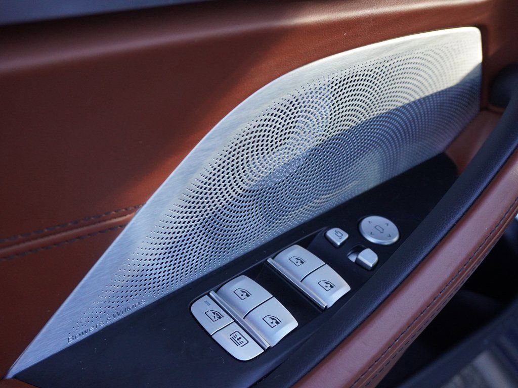 Used 2025 BMW M850i xDrive image 38