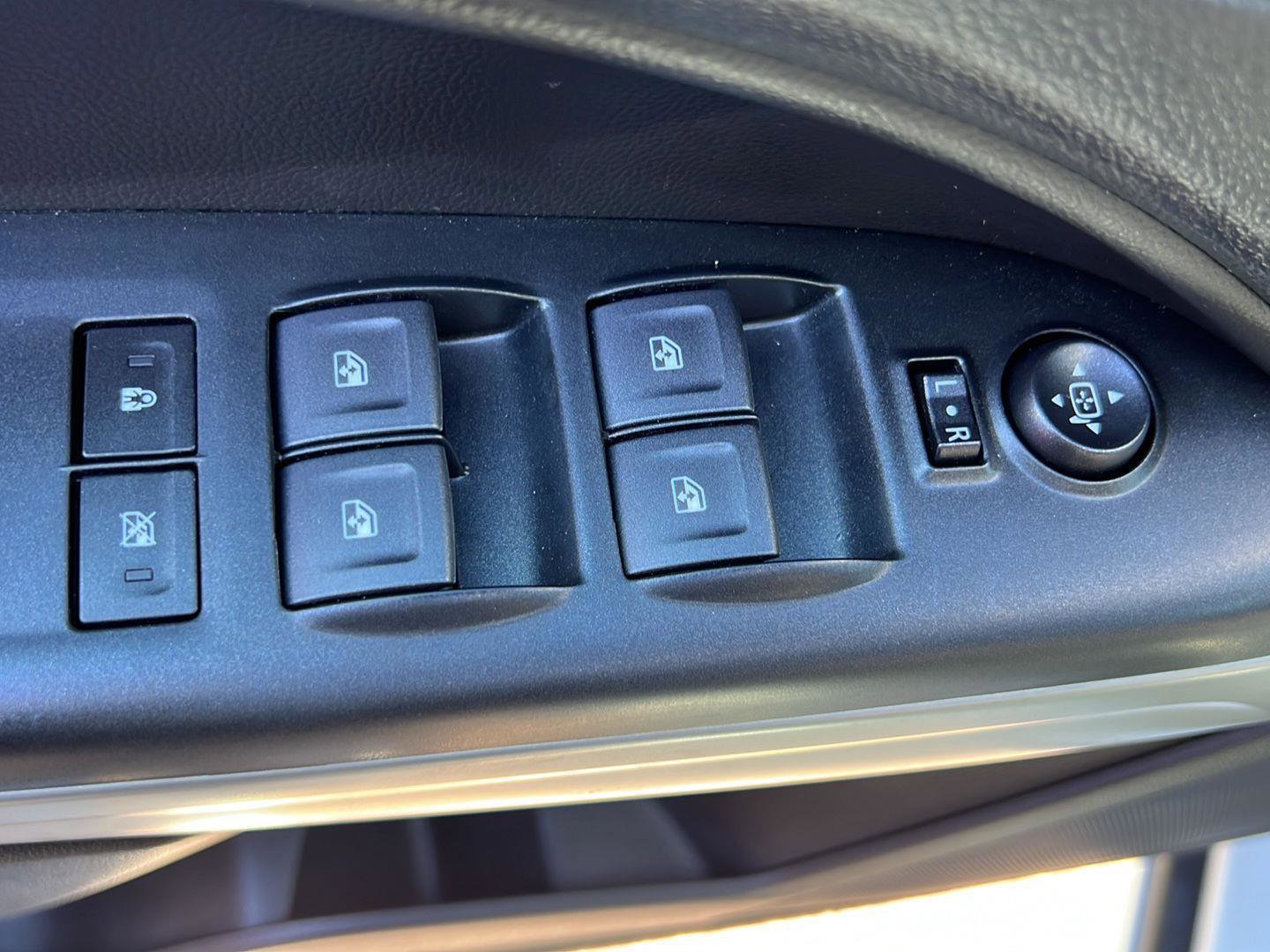 Used 2022 Chevrolet Colorado LT w/ LT Convenience Package image 30