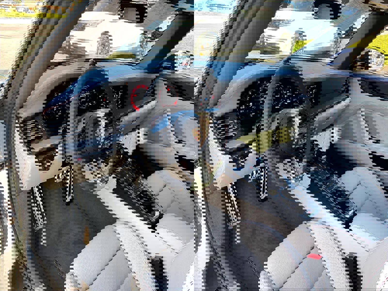 Used 2023 Porsche 911 Carrera GTS w/ Premium Package image 16