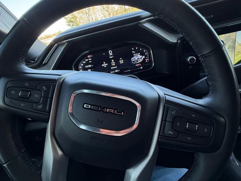 Used 2024 GMC Sierra 2500 Denali w/ Denali Reserve Package image 12