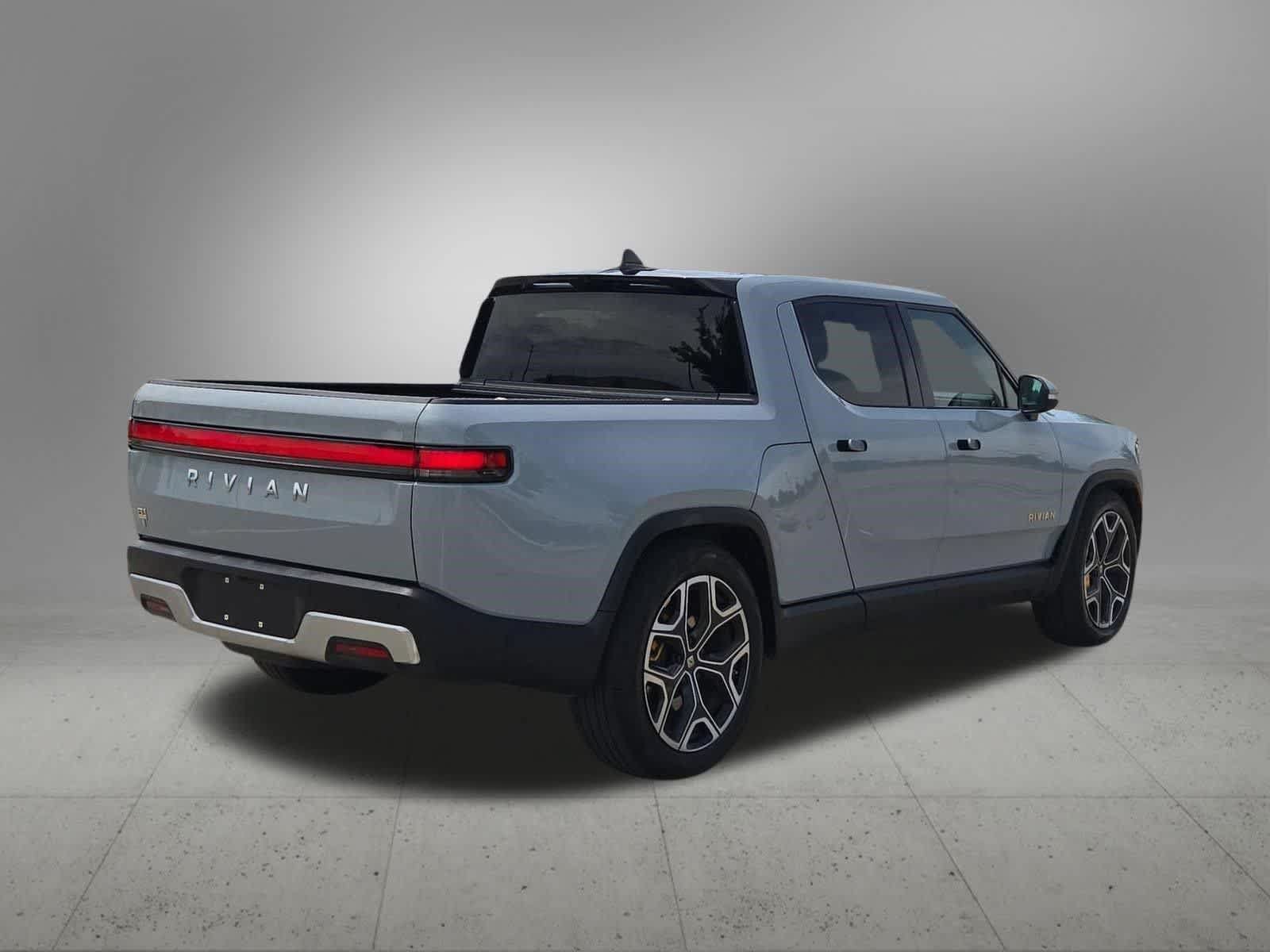 Used 2022 Rivian R1T Adventure AWD/4WD image 6