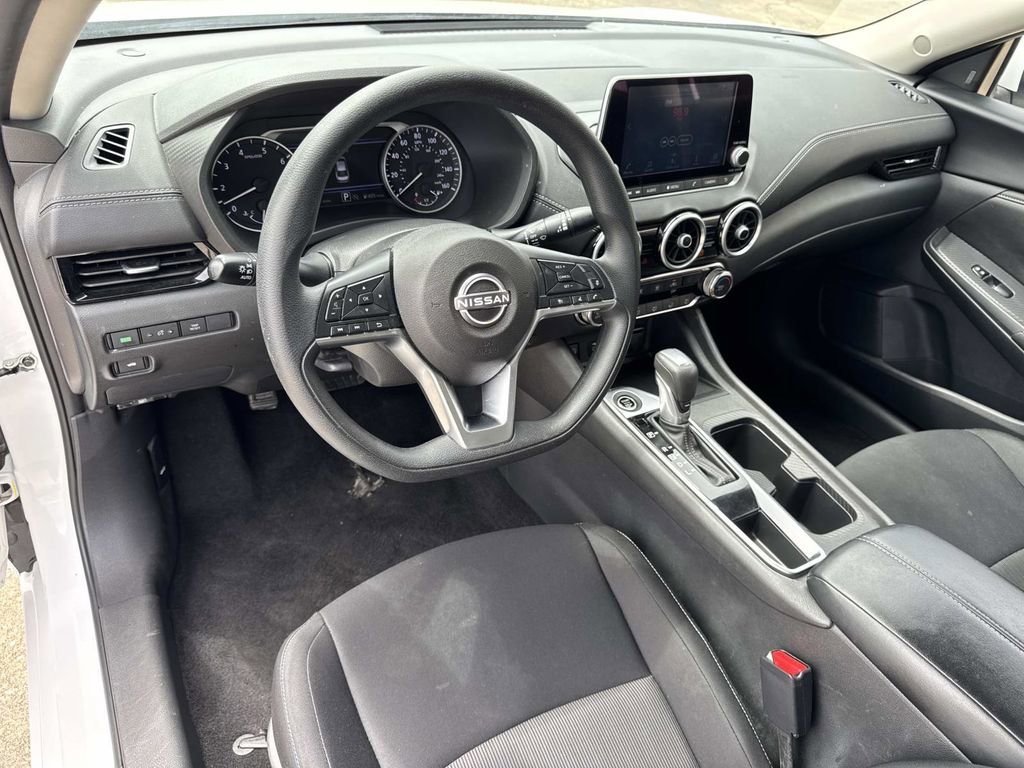 Used 2025 Nissan Sentra SV FWD image 37