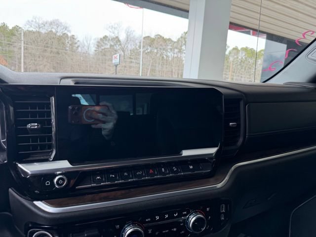 Used 2022 GMC Sierra 1500 SLT w/ SLT Premium Plus Package AWD/4WD image 19