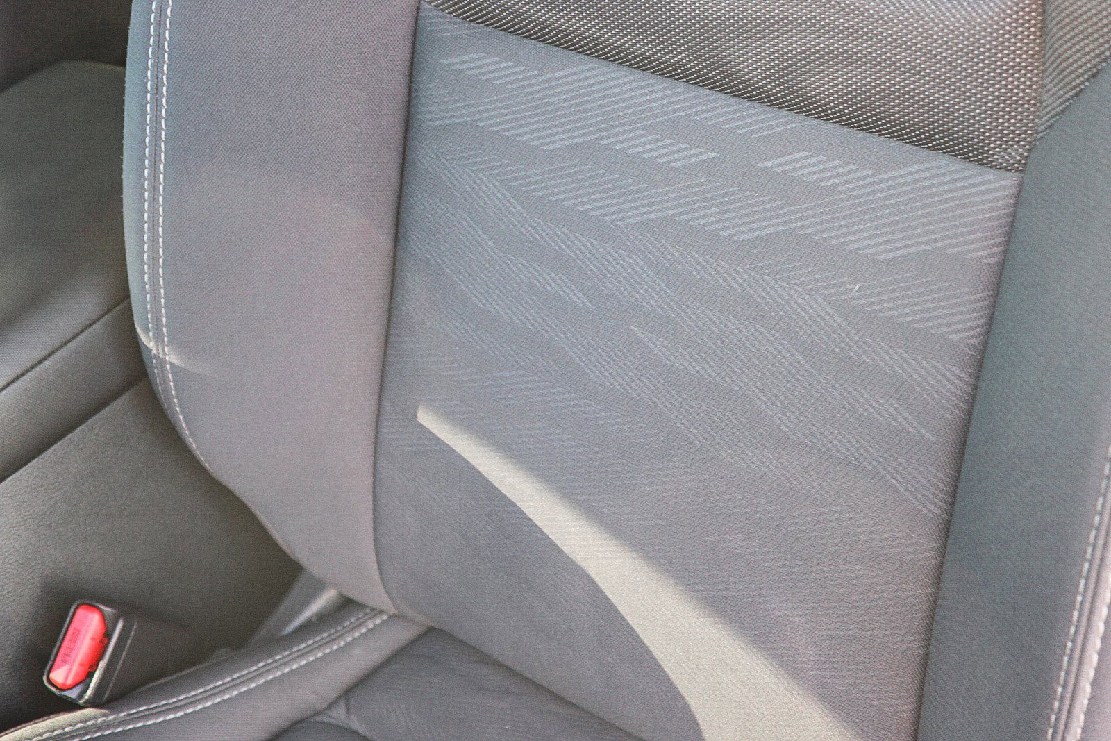 Used 2024 Nissan Frontier SV image 23