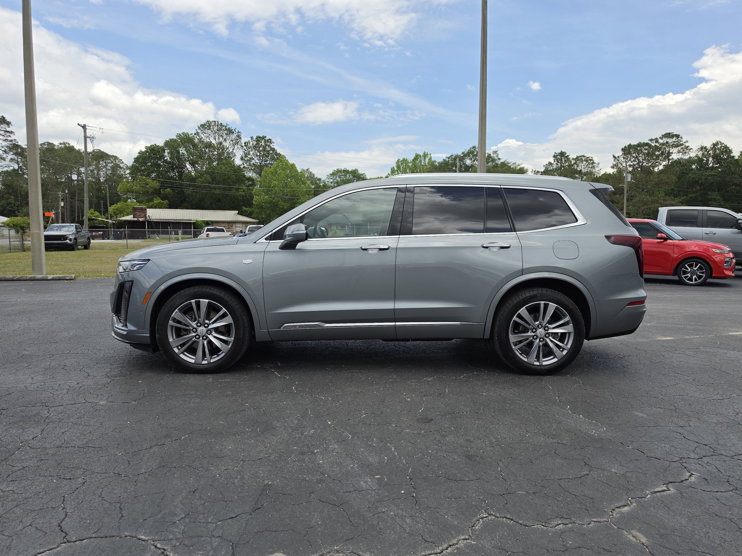 Used 2023 Cadillac XT6 Premium Luxury w/ Platinum Package AWD/4WD image 7