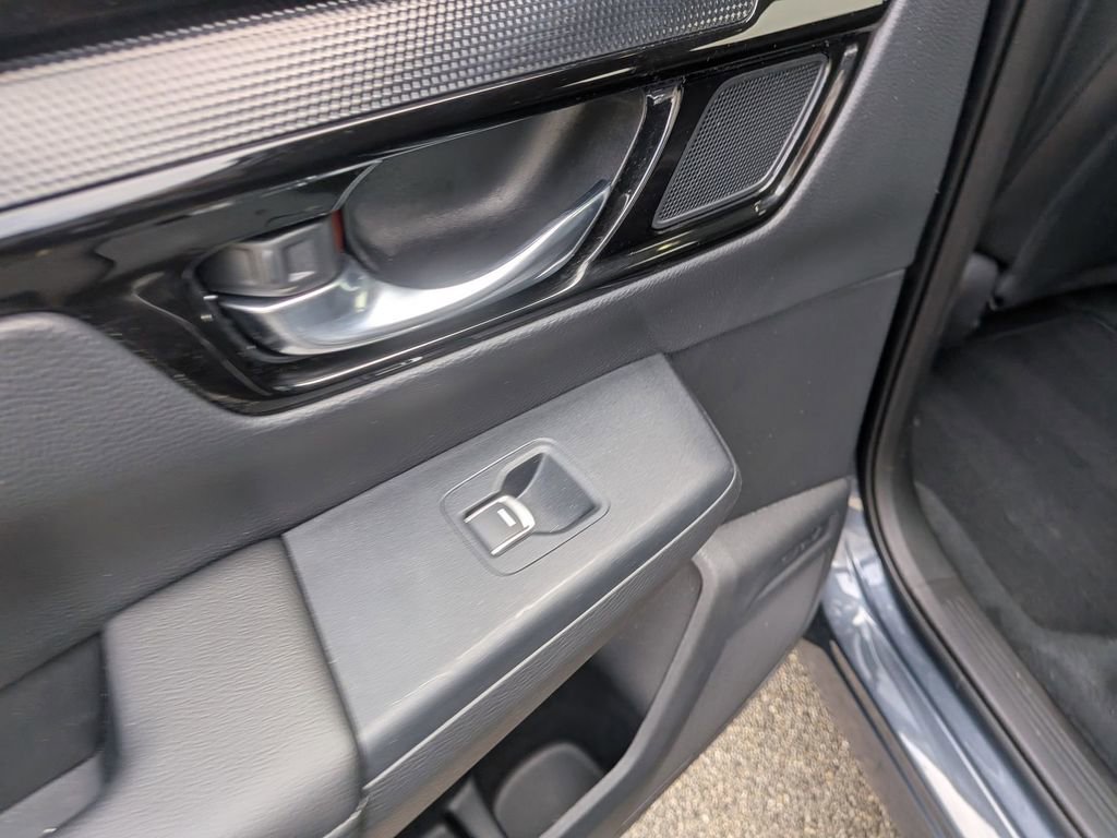 Used 2025 Honda CR-V EX-L image 25