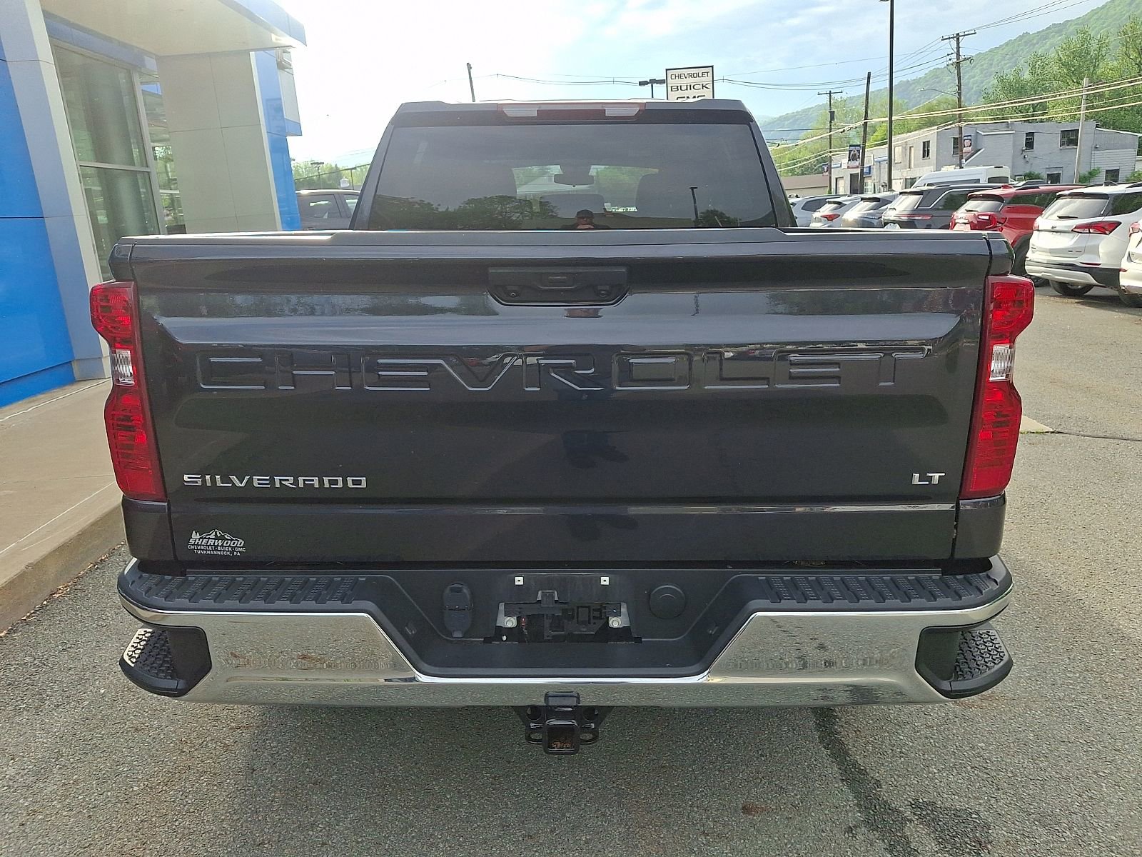 Used 2023 Chevrolet Silverado 1500 LT AWD/4WD image 5