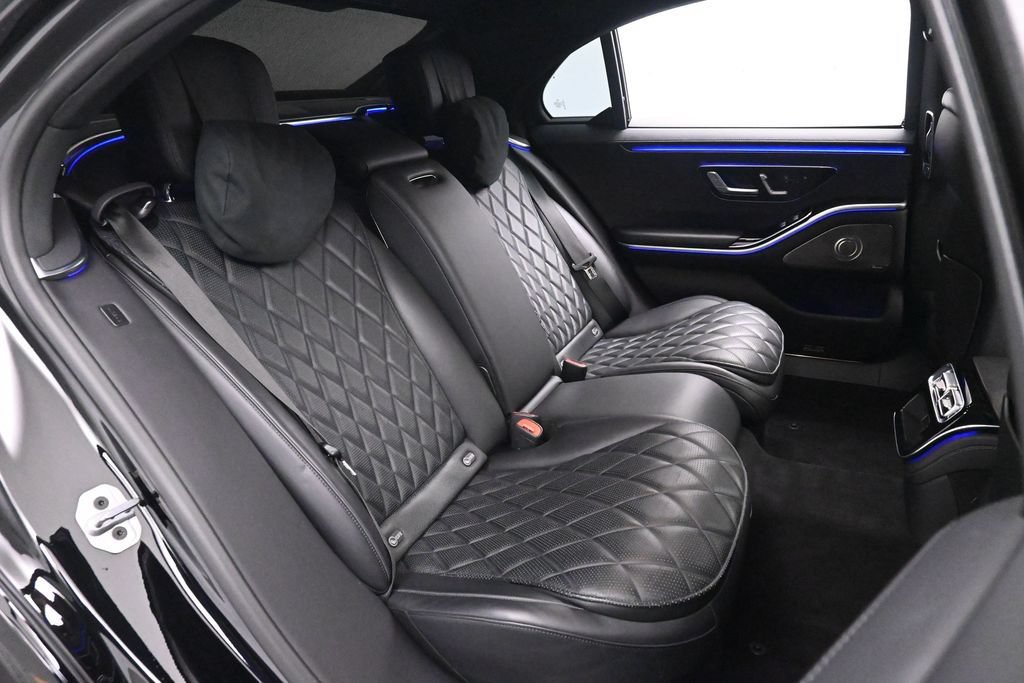 Used 2024 Mercedes-Benz S 580e 4MATIC Sedan image 19