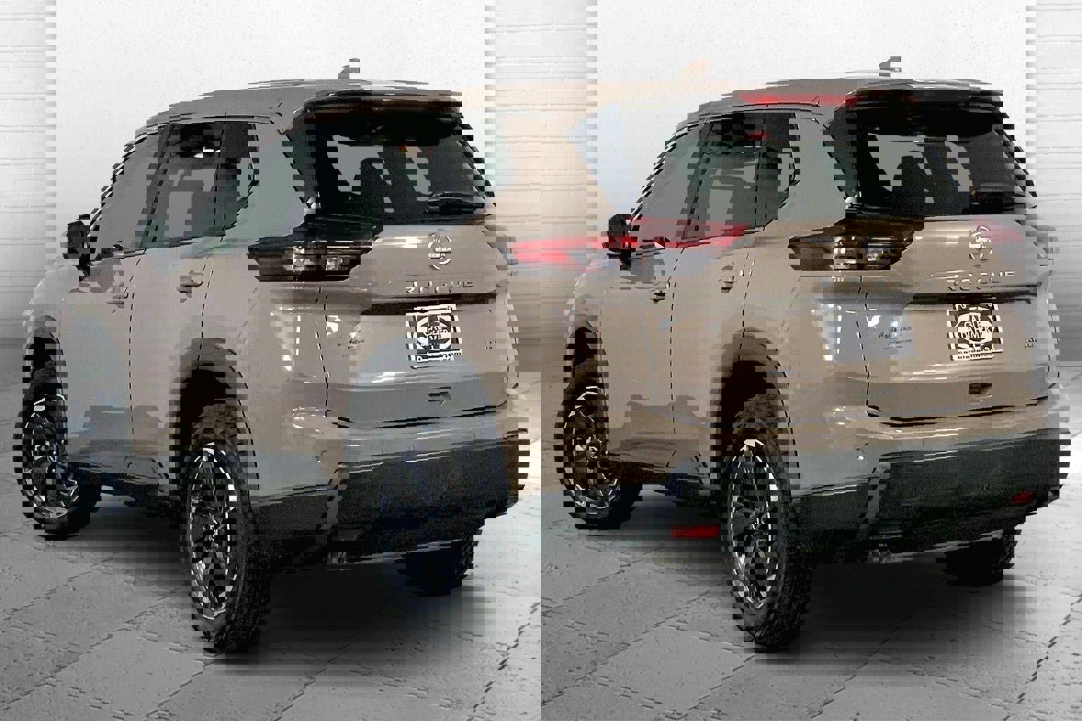 Used 2025 Nissan Rogue SV image 11