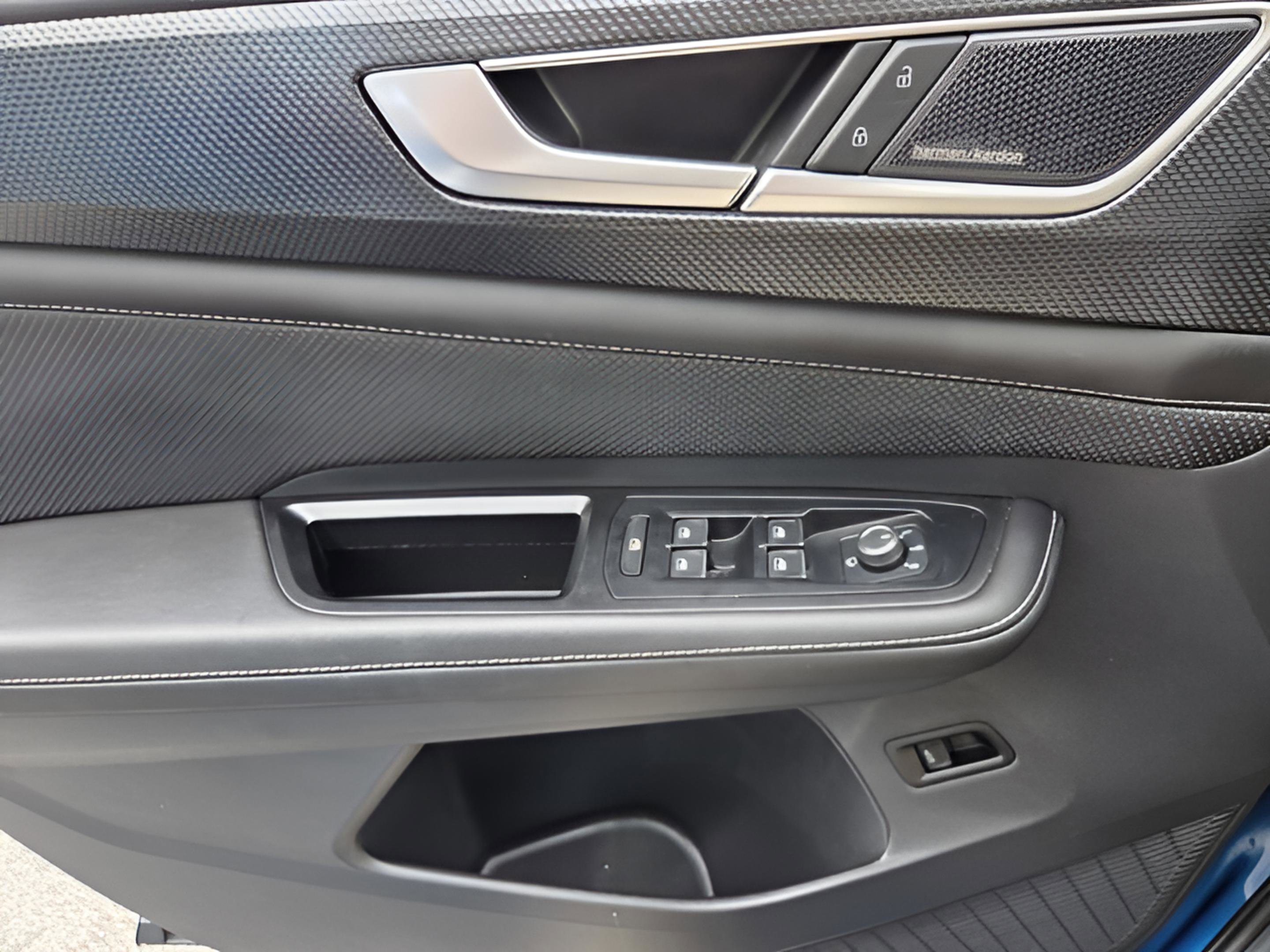 Certified 2025 Volkswagen Atlas Cross Sport SEL Premium R-Line image 26