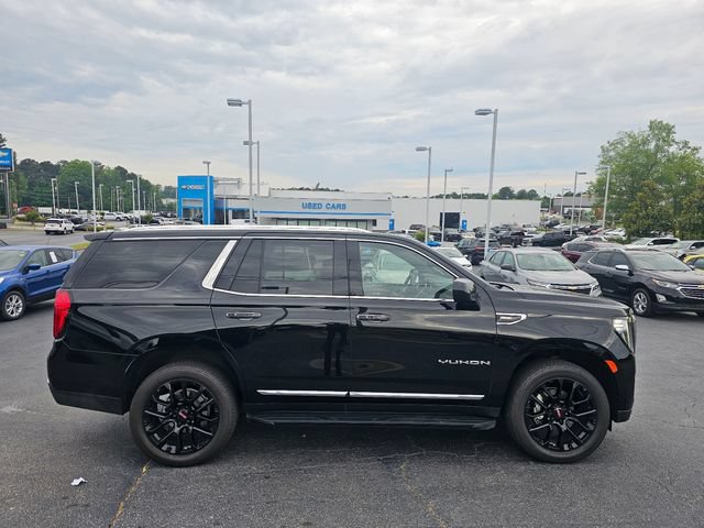 Used 2023 GMC Yukon SLT RWD image 9