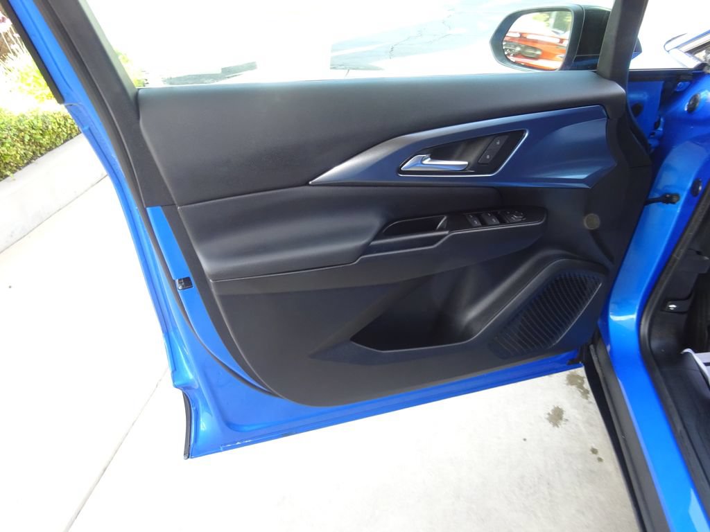 Certified 2024 Chevrolet Equinox EV LT w/ LPO, Blackout Package FWD image 24