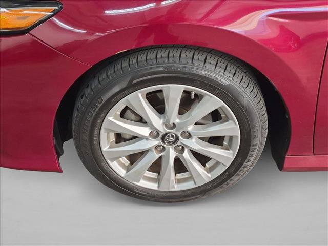 Used 2018 Toyota Camry LE FWD image 29