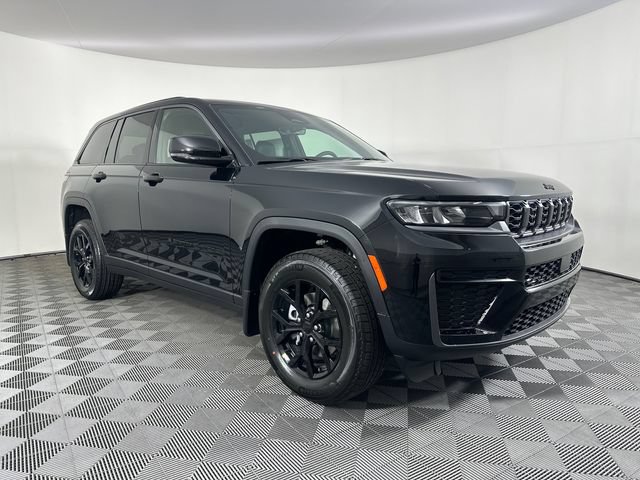 New 2026 Jeep Grand Cherokee Altitude AWD/4WD image 3