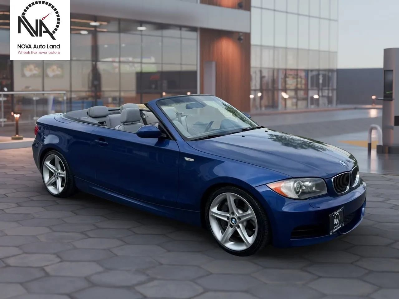 Used 2008 BMW 135i Convertible RWD image 3