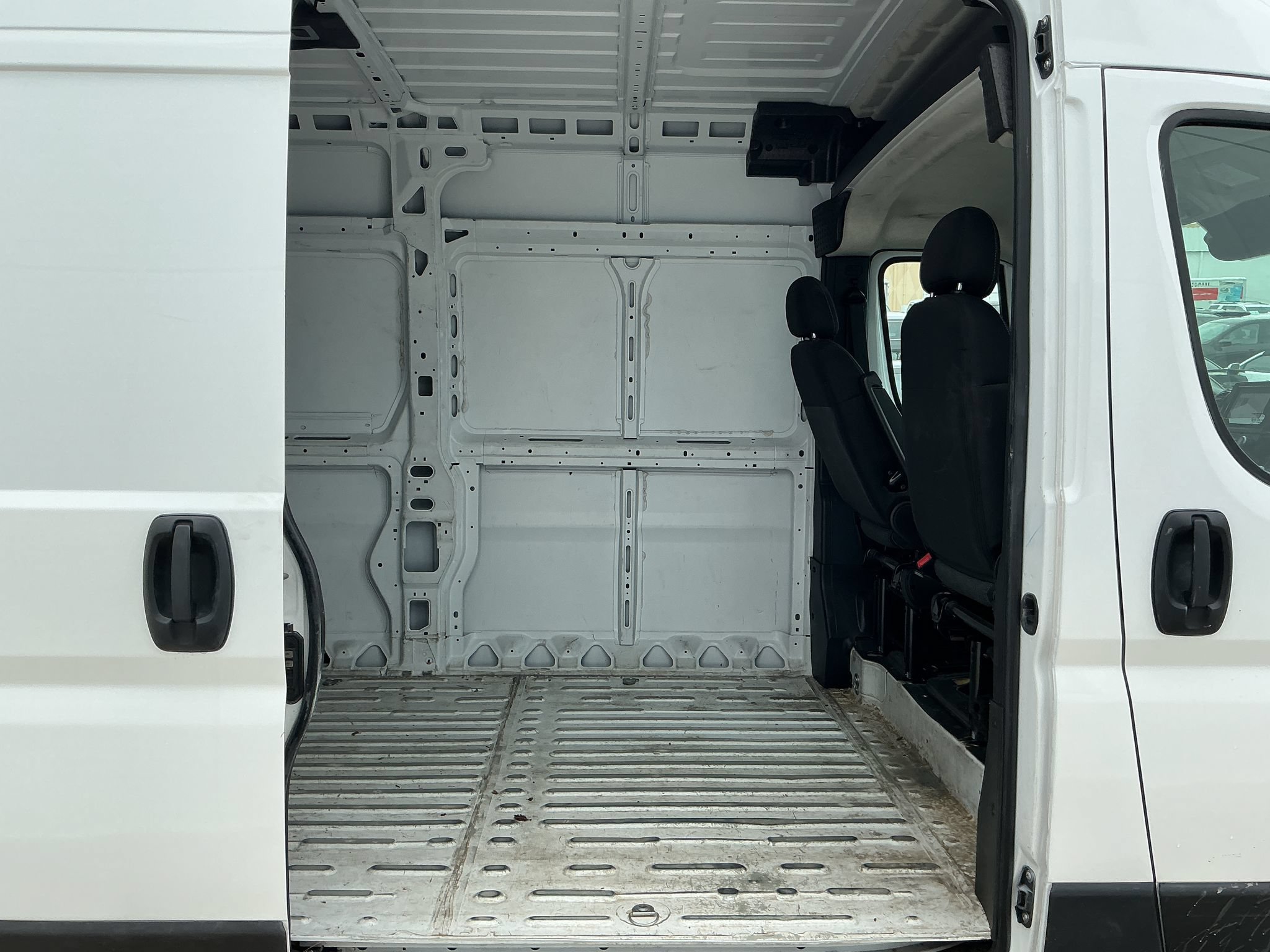 Used 2025 RAM ProMaster 2500 w/ Convenience Group FWD image 26