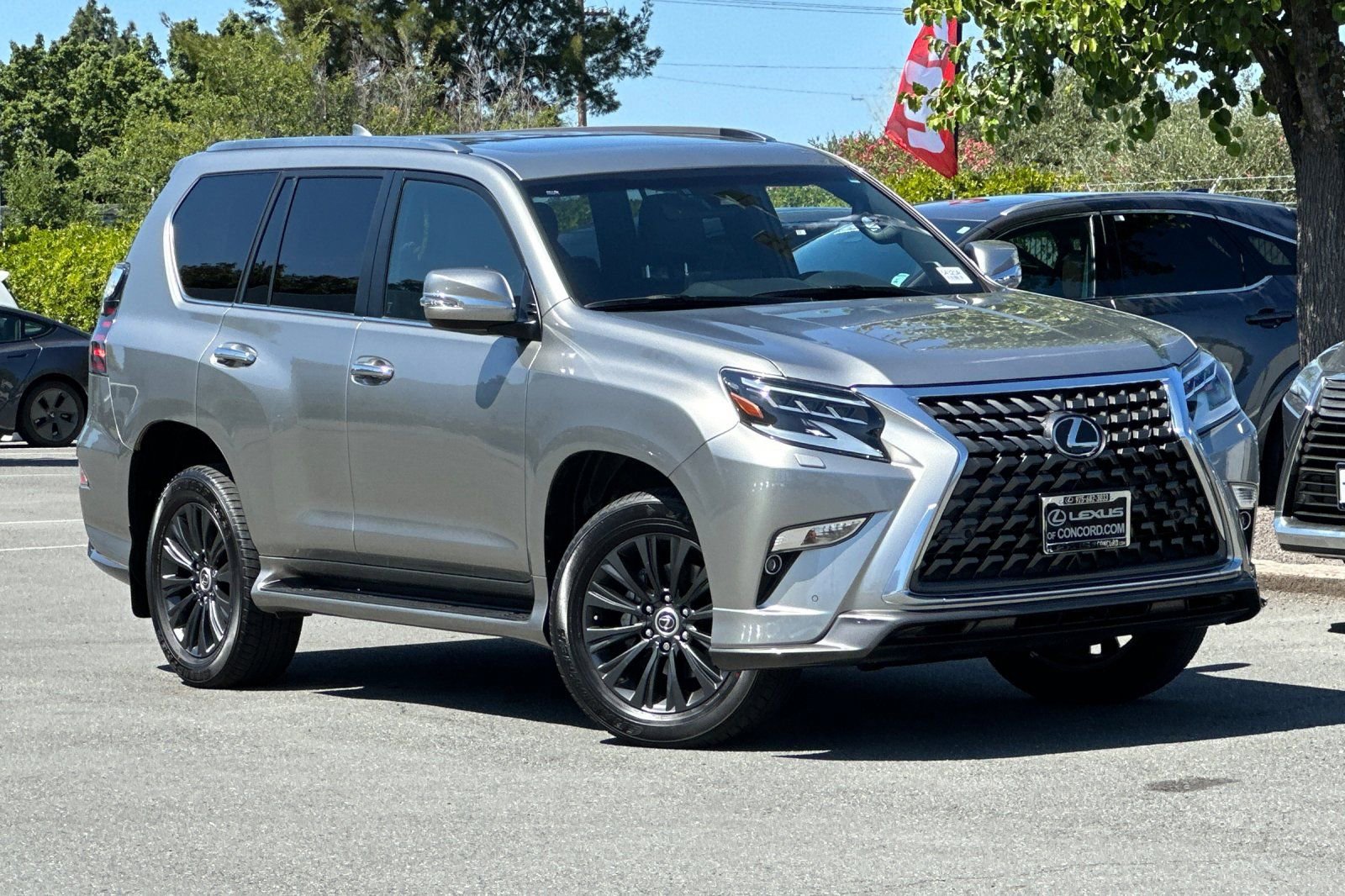 Certified 2023 Lexus GX 460 Luxury w/ Sport Design Package AWD/4WD image 2
