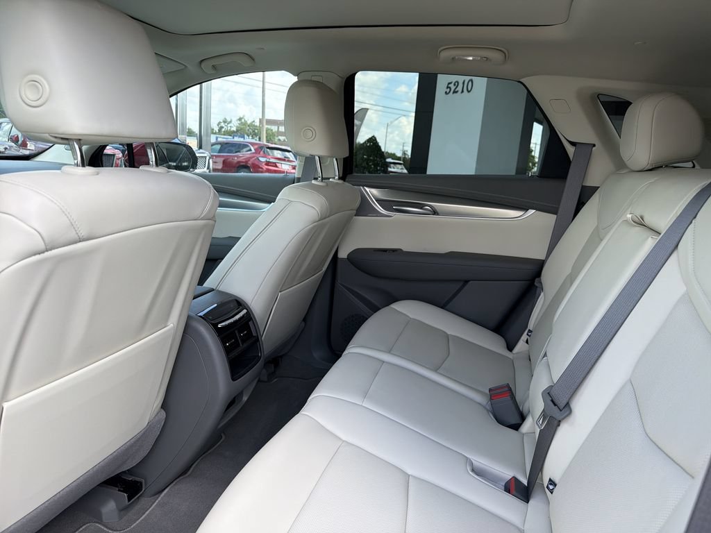New 2026 Cadillac XT5 Premium Luxury w/ Driver Assist Package AWD/4WD image 17