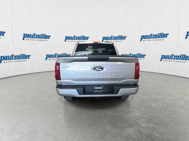 New 2026 Ford F150 XLT w/ XLT Black Appearance Package AWD/4WD image 9