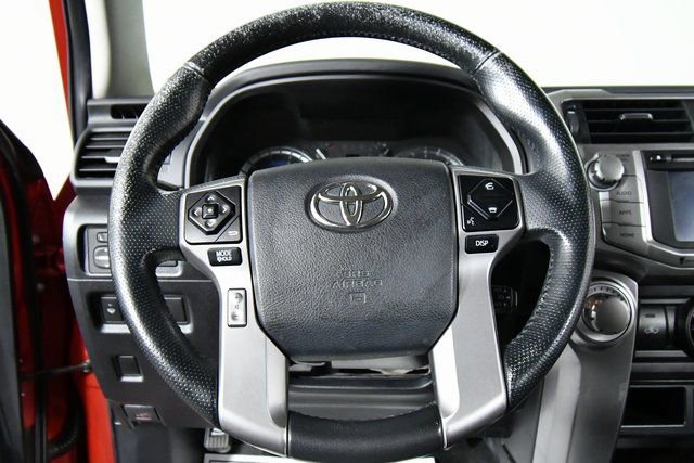 Used 2015 Toyota 4Runner SR5 image 2