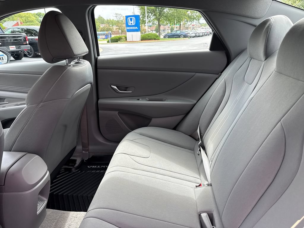 Certified 2025 Hyundai Elantra Sport FWD image 19