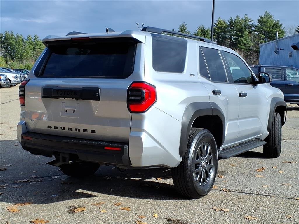 Used 2025 Toyota 4Runner SR5 image 3