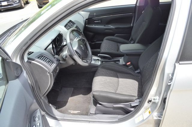 Used 2025 Mitsubishi Outlander Sport ES AWD/4WD image 17