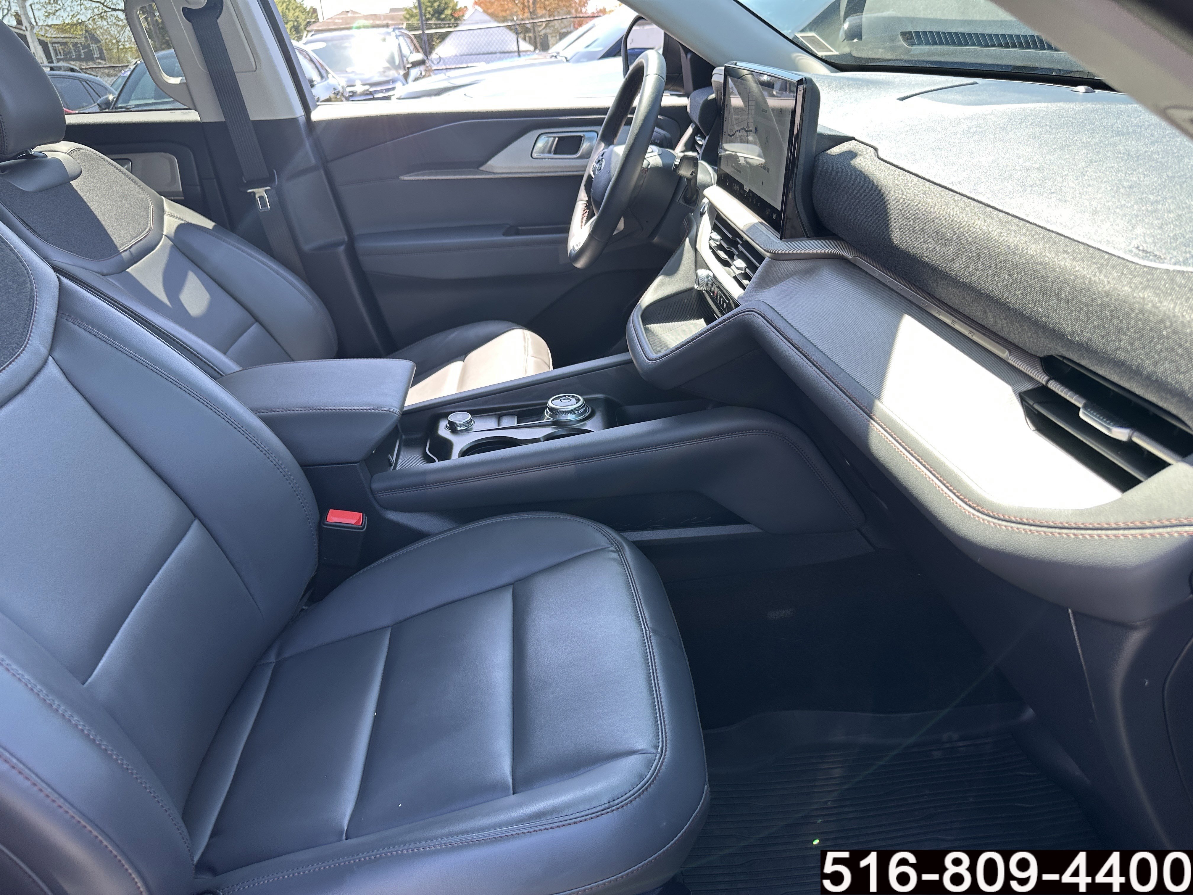 Used 2026 Ford Explorer Active w/ Active Comfort Package AWD/4WD image 17