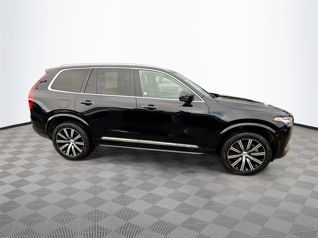 Used 2022 Volvo XC90 T8 Inscription image 9