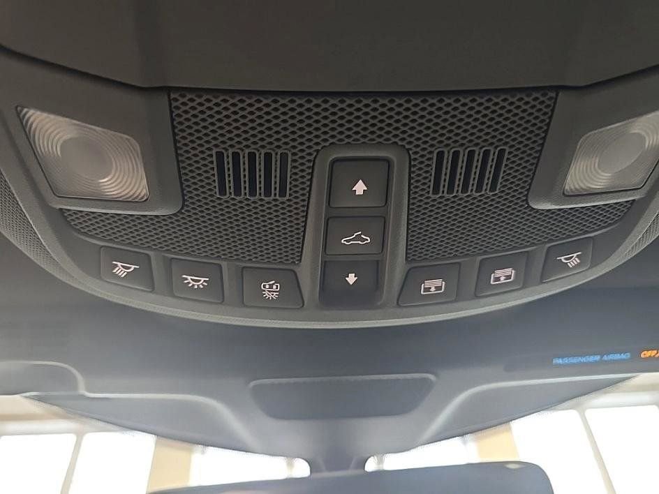 Used 2022 Lincoln Nautilus Reserve w/ Equipment Group 201A image 25