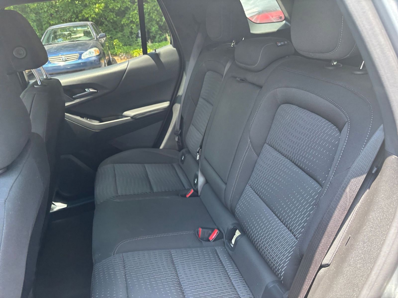 Used 2025 Chevrolet Equinox LT FWD image 33